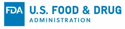 Logotipo de la Administración de Alimentos y Medicamentos de los Estados Unidos. Presenta las letras "FDA" en blanco dentro de un cuadrado azul a la izquierda, con las palabras "U.S. FOOD & DRUG ADMINISTRATION" en texto azul a la derecha.